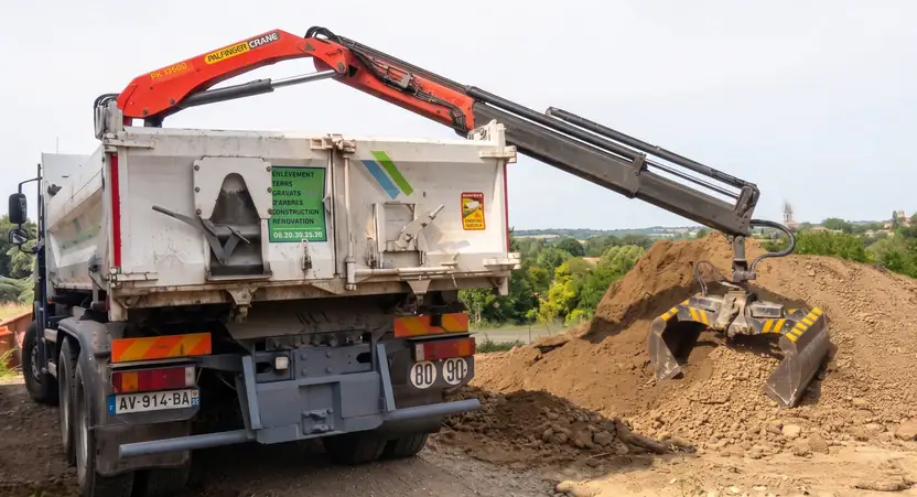 Enlèvement de terre sur chantier toulousain